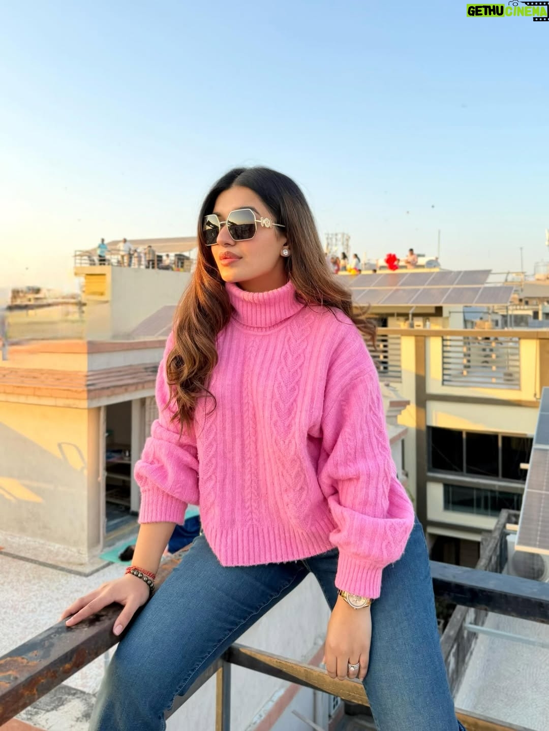 Aanchal Shah - 12.1K Likes - Uttarayan 2K26🪁🩷🔥