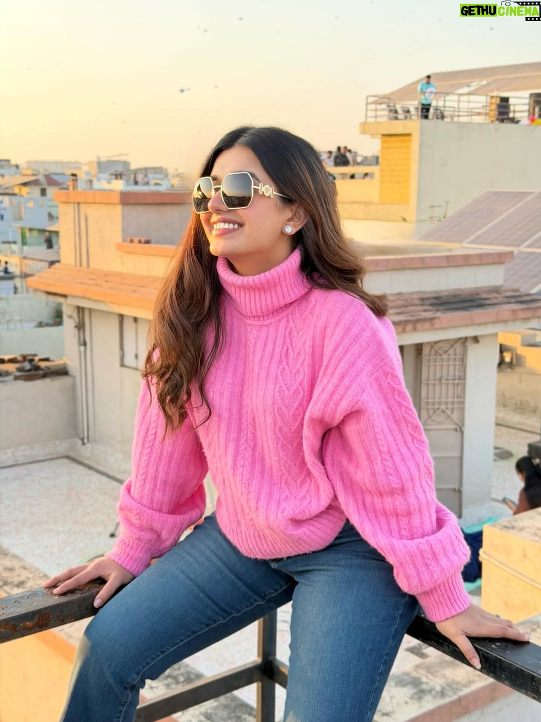 Aanchal Shah - 12.1K Likes - Uttarayan 2K26🪁🩷🔥