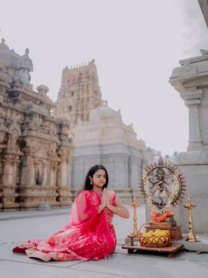 Aaradhya Chandra Instagram - Happy Makar Sankranti to all š¾āØ
May this harvest festival fill your life with joy, positivity, and new beginnings. Wishing you prosperity, peace, and endless happiness.
šø Photography by @photoholic__photography
Inframe @aaradhya.n.chandra
#makarsankranti #happysankranti #festivalvibes #harvestfestival #indianfestivals