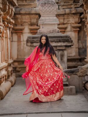 Aaradhya Chandra Instagram - Happy Makar Sankranti to all š¾āØ
May this harvest festival fill your life with joy, positivity, and new beginnings. Wishing you prosperity, peace, and endless happiness.
šø Photography by @photoholic__photography
Inframe @aaradhya.n.chandra
#makarsankranti #happysankranti #festivalvibes #harvestfestival #indianfestivals