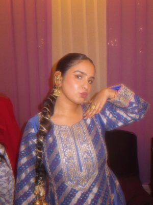 Aarushi Abrol Instagram - Happy Lohri ji sareya nu ✨🔥
