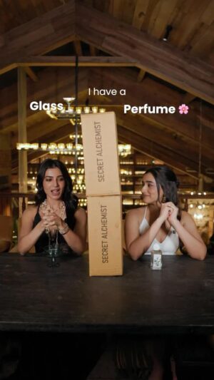Aashi Adani Instagram - The Lying Challenge ft. @samantharuthprabhuoffl - watch till the end to see who won 🤭

Also left smelling like a dream thanks to @secret.alchemist perfume (which, btw, is actually amazing)✨