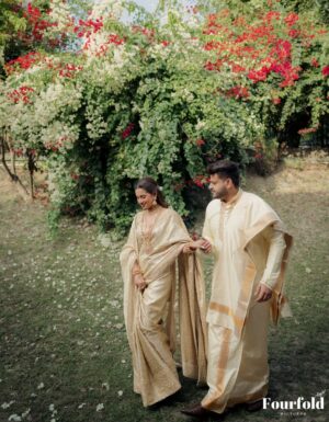 Aashna Hegde Instagram - when two states meet, you get to have two weddings!

We wanted our families & friends to experience both of our cultures so we started our day early morning, with the South Indian wedding & it was PERFECT! 🤍

Aashna’s Saree: Custom @jigarmaliofficial 
Jewels: @sonisapphire
Heels: @aprajitatoorofficial
Styled by: @dollaypop 
Asst: @naishasinghvi 
Makeup, Hair & Draping: @shradhaluthra 
Photography: @fourfoldpictures 
Planner: @ferriswheeldiaries 
Decor Design & Execution: @dbspaces
Bar Experience: @delicocktailhouse