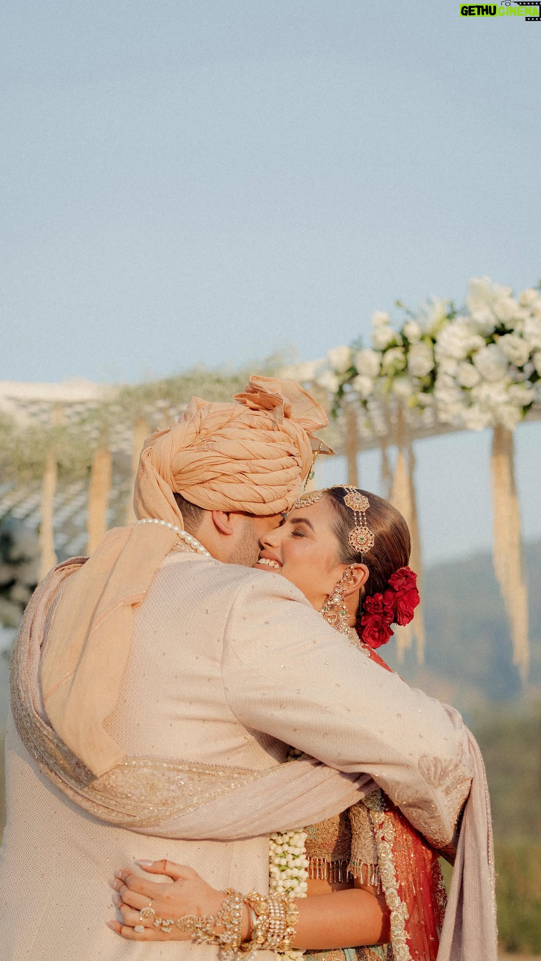 Aashna Hegde - 127.1K Likes - the perfect match 🦞💁🏻‍♀️ @addykumarr 

wedding bts @beautifullytoldstories