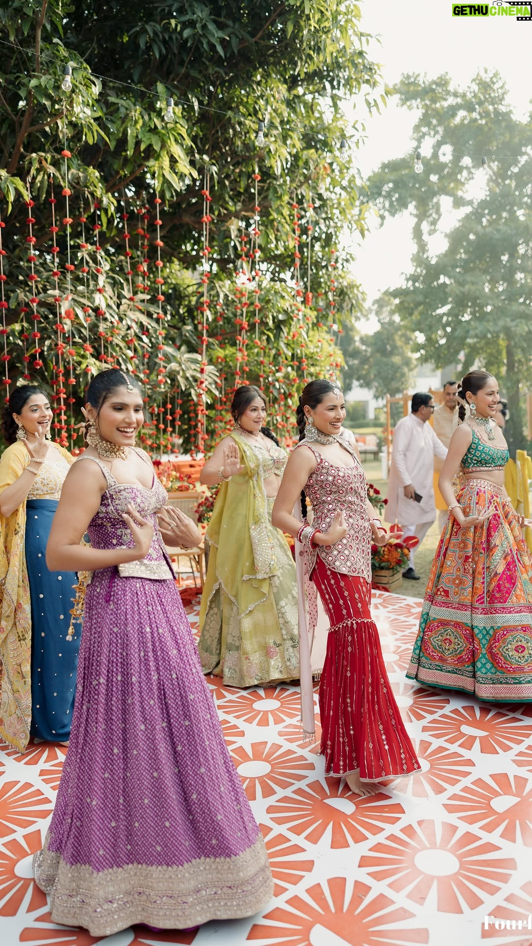 Aashna Hegde - 111.9K Likes - from dancing to songs on 9XM in our living room to dancing on my mehendi day 🥹🤍

full dance video is coming on my YouTube channel at 6pm today!!!

choreography by @riajaitley