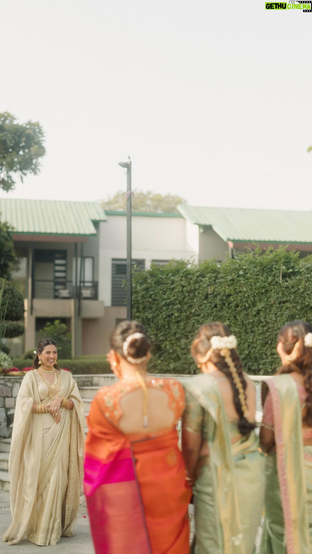 Aashna Hegde - 166.3K Likes - a special detail for the people I love so much 🤍

all the episodes from my wedding are now up on my YouTube channel!!!! 😭🥰
