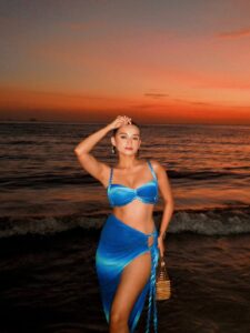 Actress Aayushi Sharma HD Photos and Wallpapers January 2026