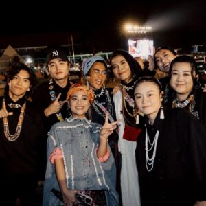 Abao Instagram - 2025世界原住民族傳統運動會開幕演出

感謝邀請 這一天地球是原的🌏
祝福來自十個國家的原民運動員
在台灣都有美好的回憶.

Thanks for having us .
wishing all the indigenous athletes from 10 countries an amazing time in Taiwan!

♪───🎤演出團隊───♪

ABAO
Arase阿拉斯 @araseparele 
R.fu  @rfulahan 
Kivi @kivi_pasulivai
曾妮  @mani.kisausau 
Makav真愛  @makavvvv 

♪───🤝工作團隊───♪
造型 ｜  @chihchianglin （ABAO）
FOH 音控｜劉詩偉 @treemen68
妝髮｜@remix.resresma
藝人協力｜謝翱 
📸 ｜@remix_photography（Jimmy） 

#Worldindigenoustraditionalgames