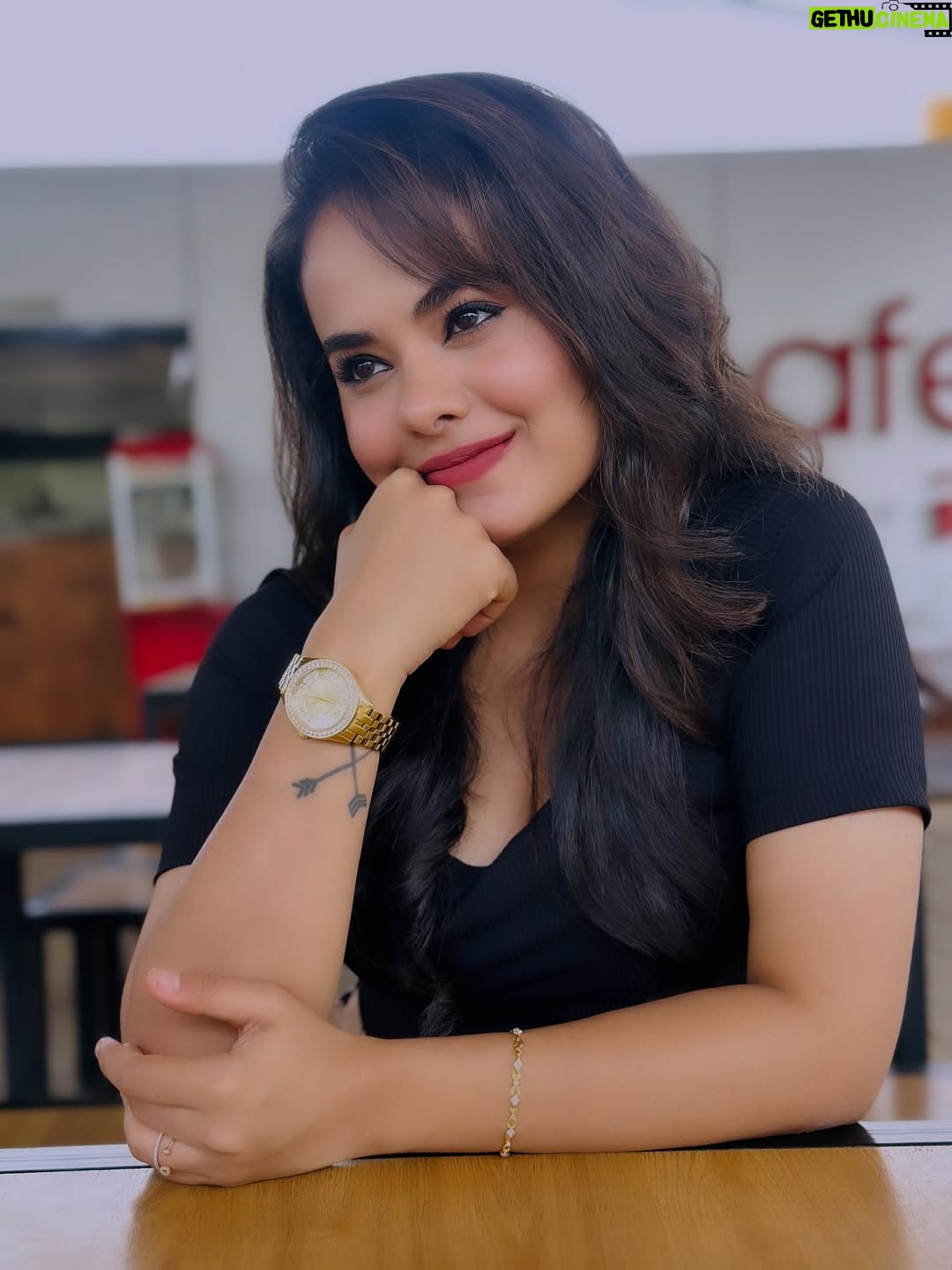 Abhijna Vishwanath - 138.3K Likes - Yel yelu januma nenanne ❤️