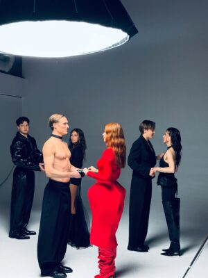 Ada Fijał Instagram - To będzie coś super tak czuję ❤️‍🔥❤️‍🔥❤️‍🔥
Wdzięczność za najlepszy czas i najlepszych ludzi!
#backstage