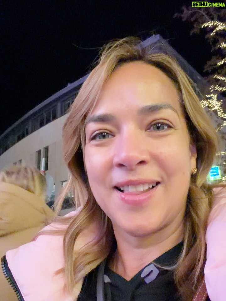 Adamari López - 62.9K Likes - Día 1 de viaje por #Alemania deslicen para que conozcan con nosotras 💕 ¿qué les gustaría ver del viaje?