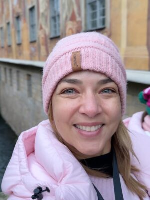 Adamari López Instagram - Día 1 de viaje por #Alemania deslicen para que conozcan con nosotras 💕 ¿qué les gustaría ver del viaje?