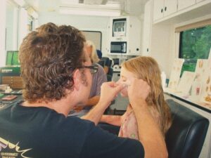 Addy Miller Instagram - thankful for this little life 🤍

15 years ago a little 10 year old went on set of her first tv show to film a single scene, and her life hasn’t been the same since. i will never be able to put into words how grateful i am to have grown up with you all :’)

enjoy the throwback pics !!