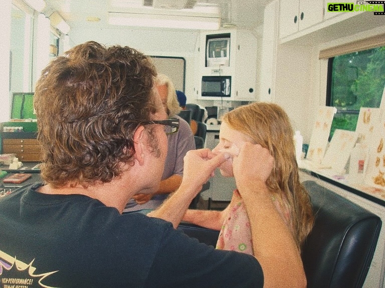 Addy Miller - 2K Likes - thankful for this little life 🤍

15 years ago a little 10 year old went on set of her first tv show to film a single scene, and her life hasn’t been the same since. i will never be able to put into words how grateful i am to have grown up with you all :’)

enjoy the throwback pics !!