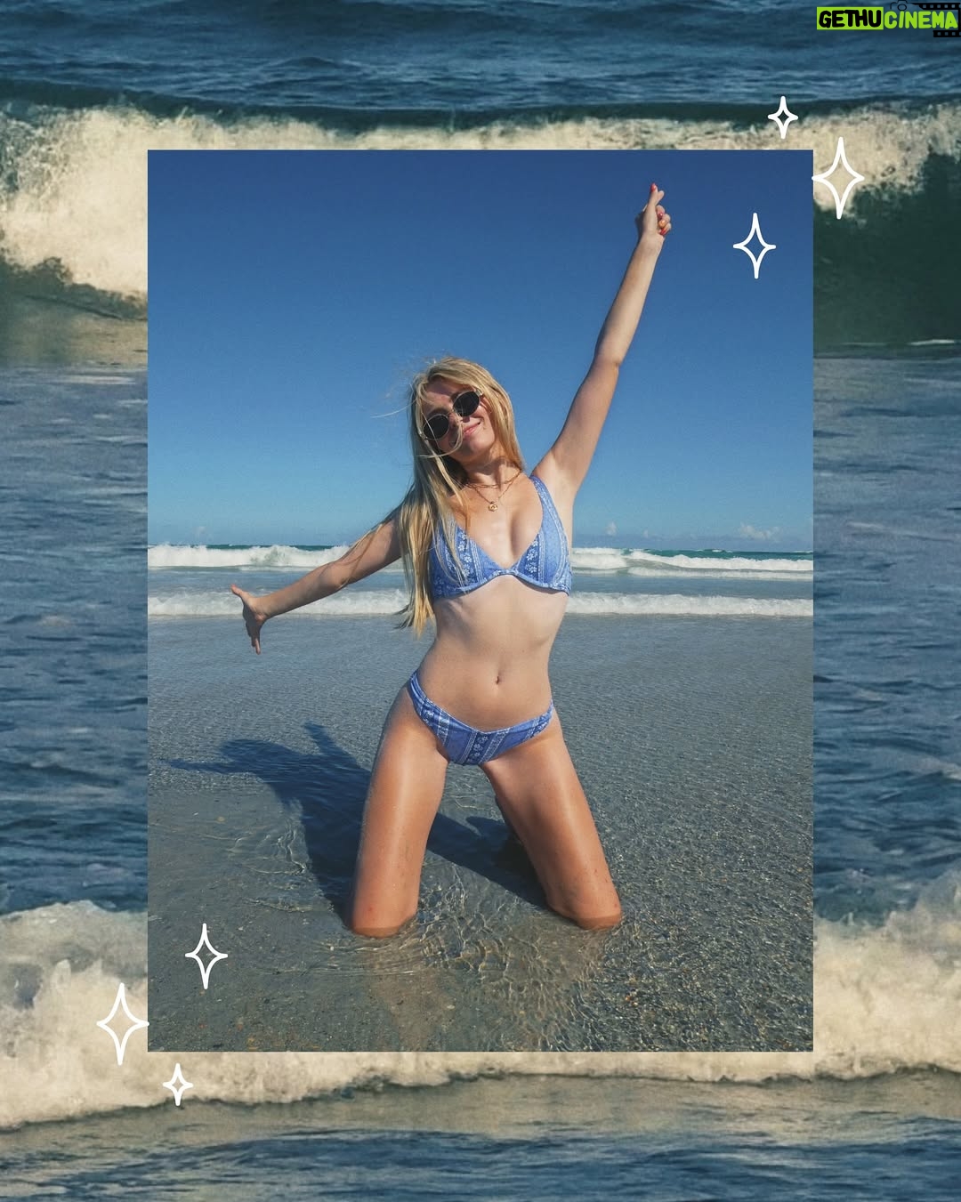 Addy Miller - 2.8K Likes - oops! i fell!