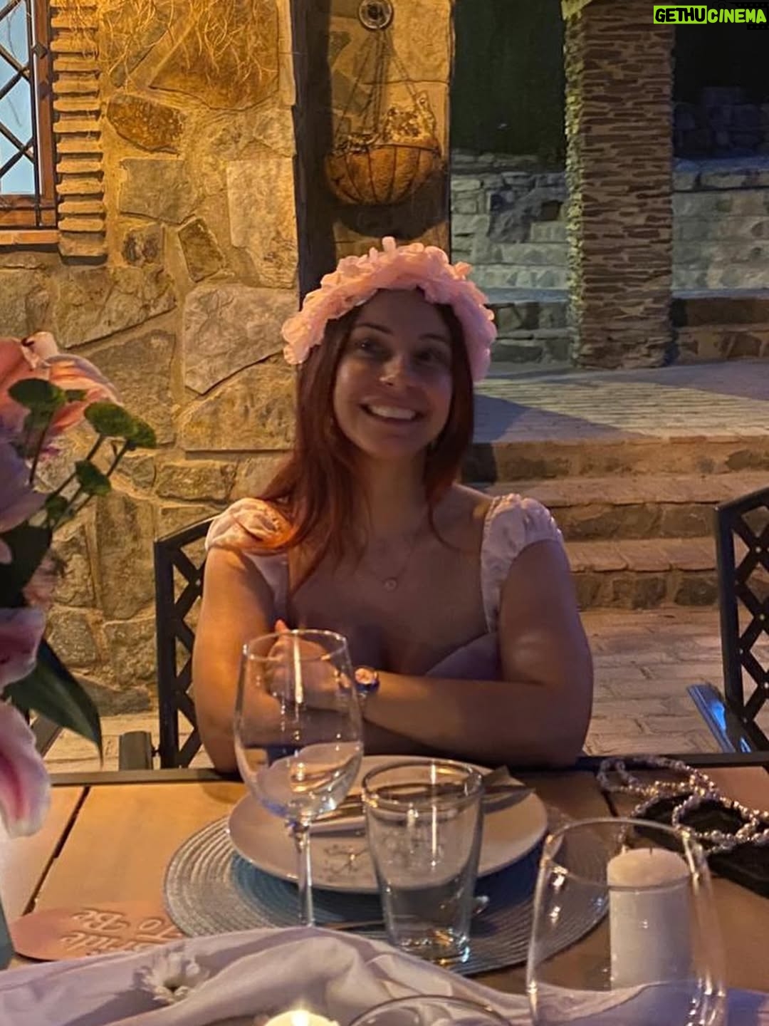 Adeline Chetail - 71.3K Likes - Mon EVJF en Espagne ! 💃🏻 

J’ai invité 10 femmes de ma vie à voyager, boire, manger et rire avec moi dans une ville qui me tenait à cœur, Valencia. 

La villa Cinderella : une belle introduction pour mon mariage de conte de fées ✨

Il nous est arrivé tellement de péripéties ! Un jour je vous raconterais 🫣

Rendez-vous le 23 Novembre sur la chaîne de Sora pour la vidéo de notre mariage !