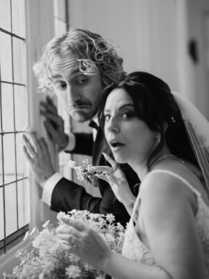 Adeline Chetail Instagram - Dump de mariage 💍

Merci à tout ceux qui nous ont accompagné durant cet événement exceptionnel et magique 🫶🏻

Le magnifique buffet c’est @tableauxparis 
Les cosplayers que vous voyez sont @cinderys_art / @hyliana_cosplay / @bahamutcosplay / @billy.the.kiss 
 
Encore merci infiniment à vous tous pour l’amour que vous nous avez envoyé, on a été tellement ému de voir à quel point vous vous sentiez concerné, finalement notre mariage a eu beaucoup plus d’invités que prévu, car d’une certaine manière, vous étiez la vous aussi ❤️

Photographe : @mondo__wedding