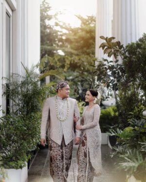 Adila Fitri Instagram - From the wedding @adilafitri & @fuzzism

In the quiet certainty of this day, my heart knew exactly where it belonged🤎

Thanks to:
Photo & Videography: @thepotomoto
Wedding Organizer: @chandaniweddings
Venue & Catering: @thetribrata
Bride’s MUA, Headpiece & Hair Do Akad: @adliacornain @beblooms.wedding
Bride’s MUA, Headpiece & Hair Do Reception: @adliacornain @zainalsongketofficial
Bride’s & Groom’s Attire, Headpiece & Shoes: @beblooms.wedding @zainalsongketofficial
Bride’s & Groom’s Family Attire: @beblooms.wedding @zainalsongketofficial @anggunbusana
Bride’s & Groom’s Mother MUA, Hair Do & Hijab Do: @intanchairat @yayihanoum @hasiltangananggun 
Bride’s & Groom’s Family MUA, Hair Do & Hijab Do: @andaws @beautybyyusti
Decoration: @artsydesign_
Seserahan, Ring Box & Mahar: @by.corase
Sound System & Entertainment: @redvelvetentertainment
Traditional Ceremony: @zainalsongketofficial
MC: @henferd
Photobooth: @carephotobooth
Registration Usher: @my_usher
Lighting: @l8think
LED: @dvisualrentalmultimedia
Invitation & Digital Invitation: @pentone.id @viding.co
Souvenir: @balizen @harumsemerbakalam 
Valet Parking: @kingvaletservice

@thebridedept @thebridestory @weddingku

Be the first to shine!
THEPOTOMOTO Delivering a BETTER WEDDING Experience!

@thepotomoto
@thepotomoto
@thepotomoto

Inquiries:
☎  6281299111980 |  6281315377979
💌 support@thepotomoto.com

#weddingphotography #foreverandalways #weddingphotographyjakarta