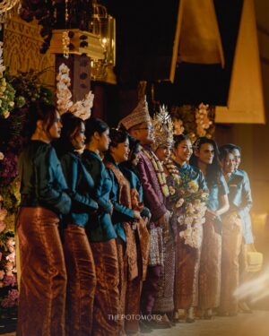 Adila Fitri Instagram - From the wedding @adilafitri & @fuzzism

In the quiet certainty of this day, my heart knew exactly where it belonged🤎

Thanks to:
Photo & Videography: @thepotomoto
Wedding Organizer: @chandaniweddings
Venue & Catering: @thetribrata
Bride’s MUA, Headpiece & Hair Do Akad: @adliacornain @beblooms.wedding
Bride’s MUA, Headpiece & Hair Do Reception: @adliacornain @zainalsongketofficial
Bride’s & Groom’s Attire, Headpiece & Shoes: @beblooms.wedding @zainalsongketofficial
Bride’s & Groom’s Family Attire: @beblooms.wedding @zainalsongketofficial @anggunbusana
Bride’s & Groom’s Mother MUA, Hair Do & Hijab Do: @intanchairat @yayihanoum @hasiltangananggun 
Bride’s & Groom’s Family MUA, Hair Do & Hijab Do: @andaws @beautybyyusti
Decoration: @artsydesign_
Seserahan, Ring Box & Mahar: @by.corase
Sound System & Entertainment: @redvelvetentertainment
Traditional Ceremony: @zainalsongketofficial
MC: @henferd
Photobooth: @carephotobooth
Registration Usher: @my_usher
Lighting: @l8think
LED: @dvisualrentalmultimedia
Invitation & Digital Invitation: @pentone.id @viding.co
Souvenir: @balizen @harumsemerbakalam 
Valet Parking: @kingvaletservice

@thebridedept @thebridestory @weddingku

Be the first to shine!
THEPOTOMOTO Delivering a BETTER WEDDING Experience!

@thepotomoto
@thepotomoto
@thepotomoto

Inquiries:
☎  6281299111980 |  6281315377979
💌 support@thepotomoto.com

#weddingphotography #foreverandalways #weddingphotographyjakarta