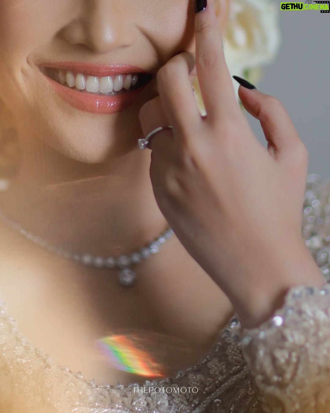 Adila Fitri - 812 Likes - From the wedding @adilafitri & @fuzzism

In the quiet certainty of this day, my heart knew exactly where it belonged🤎

Thanks to:
Photo & Videography: @thepotomoto
Wedding Organizer: @chandaniweddings
Venue & Catering: @thetribrata
Bride’s MUA, Headpiece & Hair Do Akad: @adliacornain @beblooms.wedding
Bride’s MUA, Headpiece & Hair Do Reception: @adliacornain @zainalsongketofficial
Bride’s & Groom’s Attire, Headpiece & Shoes: @beblooms.wedding @zainalsongketofficial
Bride’s & Groom’s Family Attire: @beblooms.wedding @zainalsongketofficial @anggunbusana
Bride’s & Groom’s Mother MUA, Hair Do & Hijab Do: @intanchairat @yayihanoum @hasiltangananggun 
Bride’s & Groom’s Family MUA, Hair Do & Hijab Do: @andaws @beautybyyusti
Decoration: @artsydesign_
Seserahan, Ring Box & Mahar: @by.corase
Sound System & Entertainment: @redvelvetentertainment
Traditional Ceremony: @zainalsongketofficial
MC: @henferd
Photobooth: @carephotobooth
Registration Usher: @my_usher
Lighting: @l8think
LED: @dvisualrentalmultimedia
Invitation & Digital Invitation: @pentone.id @viding.co
Souvenir: @balizen @harumsemerbakalam 
Valet Parking: @kingvaletservice

@thebridedept @thebridestory @weddingku

Be the first to shine!
THEPOTOMOTO Delivering a BETTER WEDDING Experience!

@thepotomoto
@thepotomoto
@thepotomoto

Inquiries:
☎  6281299111980 |  6281315377979
💌 support@thepotomoto.com

#weddingphotography #foreverandalways #weddingphotographyjakarta