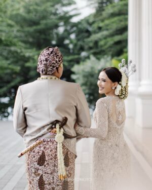 Adila Fitri Instagram - From the wedding @adilafitri & @fuzzism

In the quiet certainty of this day, my heart knew exactly where it belonged🤎

Thanks to:
Photo & Videography: @thepotomoto
Wedding Organizer: @chandaniweddings
Venue & Catering: @thetribrata
Bride’s MUA, Headpiece & Hair Do Akad: @adliacornain @beblooms.wedding
Bride’s MUA, Headpiece & Hair Do Reception: @adliacornain @zainalsongketofficial
Bride’s & Groom’s Attire, Headpiece & Shoes: @beblooms.wedding @zainalsongketofficial
Bride’s & Groom’s Family Attire: @beblooms.wedding @zainalsongketofficial @anggunbusana
Bride’s & Groom’s Mother MUA, Hair Do & Hijab Do: @intanchairat @yayihanoum @hasiltangananggun 
Bride’s & Groom’s Family MUA, Hair Do & Hijab Do: @andaws @beautybyyusti
Decoration: @artsydesign_
Seserahan, Ring Box & Mahar: @by.corase
Sound System & Entertainment: @redvelvetentertainment
Traditional Ceremony: @zainalsongketofficial
MC: @henferd
Photobooth: @carephotobooth
Registration Usher: @my_usher
Lighting: @l8think
LED: @dvisualrentalmultimedia
Invitation & Digital Invitation: @pentone.id @viding.co
Souvenir: @balizen @harumsemerbakalam 
Valet Parking: @kingvaletservice

@thebridedept @thebridestory @weddingku

Be the first to shine!
THEPOTOMOTO Delivering a BETTER WEDDING Experience!

@thepotomoto
@thepotomoto
@thepotomoto

Inquiries:
☎  6281299111980 |  6281315377979
💌 support@thepotomoto.com

#weddingphotography #foreverandalways #weddingphotographyjakarta