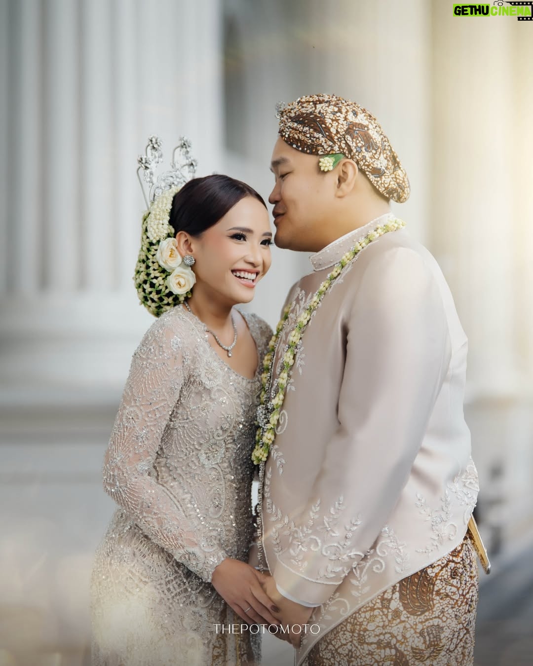 Adila Fitri - 1.8K Likes - From the wedding @adilafitri & @fuzzism

A day wrapped in peace, honesty, and a love that feels deeply true✨

Thanks to:
Photo & Videography: @thepotomoto
Wedding Organizer: @chandaniweddings
Venue & Catering: @thetribrata
Bride’s MUA, Headpiece & Hair Do Akad: @adliacornain @beblooms.wedding
Bride’s MUA, Headpiece & Hair Do Reception: @adliacornain @zainalsongketofficial
Bride’s & Groom’s Attire, Headpiece & Shoes: @beblooms.wedding @zainalsongketofficial
Bride’s & Groom’s Family Attire: @beblooms.wedding @zainalsongketofficial @anggunbusana
Bride’s & Groom’s Mother MUA, Hair Do & Hijab Do: @intanchairat @yayihanoum @hasiltangananggun 
Bride’s & Groom’s Family MUA, Hair Do & Hijab Do: @andaws @beautybyyusti
Decoration: @artsydesign_
Seserahan, Ring Box & Mahar: @by.corase
Sound System & Entertainment: @redvelvetentertainment
Traditional Ceremony: @zainalsongketofficial
MC: @henferd
Photobooth: @carephotobooth
Registration Usher: @my_usher
Lighting: @l8think
LED: @dvisualrentalmultimedia
Invitation & Digital Invitation: @pentone.id @viding.co
Souvenir: @balizen @harumsemerbakalam 
Valet Parking: @kingvaletservice

@thebridedept @thebridestory @weddingku

Be the first to shine!
THEPOTOMOTO Delivering a BETTER WEDDING Experience!

@thepotomoto
@thepotomoto
@thepotomoto

Inquiries:
☎  6281299111980 |  6281315377979
💌 support@thepotomoto.com

#weddingphotography #foreverandalways #weddingphotographyjakarta