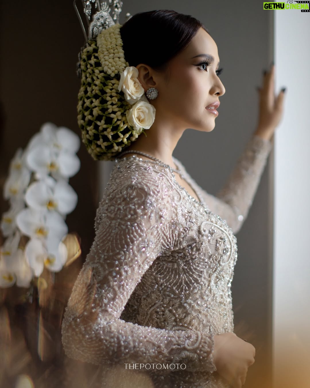 Adila Fitri - 1.8K Likes - From the wedding @adilafitri & @fuzzism

A day wrapped in peace, honesty, and a love that feels deeply true✨

Thanks to:
Photo & Videography: @thepotomoto
Wedding Organizer: @chandaniweddings
Venue & Catering: @thetribrata
Bride’s MUA, Headpiece & Hair Do Akad: @adliacornain @beblooms.wedding
Bride’s MUA, Headpiece & Hair Do Reception: @adliacornain @zainalsongketofficial
Bride’s & Groom’s Attire, Headpiece & Shoes: @beblooms.wedding @zainalsongketofficial
Bride’s & Groom’s Family Attire: @beblooms.wedding @zainalsongketofficial @anggunbusana
Bride’s & Groom’s Mother MUA, Hair Do & Hijab Do: @intanchairat @yayihanoum @hasiltangananggun 
Bride’s & Groom’s Family MUA, Hair Do & Hijab Do: @andaws @beautybyyusti
Decoration: @artsydesign_
Seserahan, Ring Box & Mahar: @by.corase
Sound System & Entertainment: @redvelvetentertainment
Traditional Ceremony: @zainalsongketofficial
MC: @henferd
Photobooth: @carephotobooth
Registration Usher: @my_usher
Lighting: @l8think
LED: @dvisualrentalmultimedia
Invitation & Digital Invitation: @pentone.id @viding.co
Souvenir: @balizen @harumsemerbakalam 
Valet Parking: @kingvaletservice

@thebridedept @thebridestory @weddingku

Be the first to shine!
THEPOTOMOTO Delivering a BETTER WEDDING Experience!

@thepotomoto
@thepotomoto
@thepotomoto

Inquiries:
☎  6281299111980 |  6281315377979
💌 support@thepotomoto.com

#weddingphotography #foreverandalways #weddingphotographyjakarta