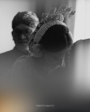 Adila Fitri Instagram - From the wedding @adilafitri & @fuzzism

A day wrapped in peace, honesty, and a love that feels deeply true✨

Thanks to:
Photo & Videography: @thepotomoto
Wedding Organizer: @chandaniweddings
Venue & Catering: @thetribrata
Bride’s MUA, Headpiece & Hair Do Akad: @adliacornain @beblooms.wedding
Bride’s MUA, Headpiece & Hair Do Reception: @adliacornain @zainalsongketofficial
Bride’s & Groom’s Attire, Headpiece & Shoes: @beblooms.wedding @zainalsongketofficial
Bride’s & Groom’s Family Attire: @beblooms.wedding @zainalsongketofficial @anggunbusana
Bride’s & Groom’s Mother MUA, Hair Do & Hijab Do: @intanchairat @yayihanoum @hasiltangananggun 
Bride’s & Groom’s Family MUA, Hair Do & Hijab Do: @andaws @beautybyyusti
Decoration: @artsydesign_
Seserahan, Ring Box & Mahar: @by.corase
Sound System & Entertainment: @redvelvetentertainment
Traditional Ceremony: @zainalsongketofficial
MC: @henferd
Photobooth: @carephotobooth
Registration Usher: @my_usher
Lighting: @l8think
LED: @dvisualrentalmultimedia
Invitation & Digital Invitation: @pentone.id @viding.co
Souvenir: @balizen @harumsemerbakalam 
Valet Parking: @kingvaletservice

@thebridedept @thebridestory @weddingku

Be the first to shine!
THEPOTOMOTO Delivering a BETTER WEDDING Experience!

@thepotomoto
@thepotomoto
@thepotomoto

Inquiries:
☎  6281299111980 |  6281315377979
💌 support@thepotomoto.com

#weddingphotography #foreverandalways #weddingphotographyjakarta