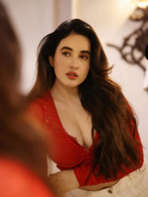 Aditi Budhathoki Instagram - ♥️🫰🏻
Shot by : @pranav.foto
Mua: @sunnyroyy_official