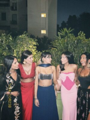 Aditi Prasad Instagram - All My Patakaass 🧨
Wearing- @essrubypunitadua ❣️