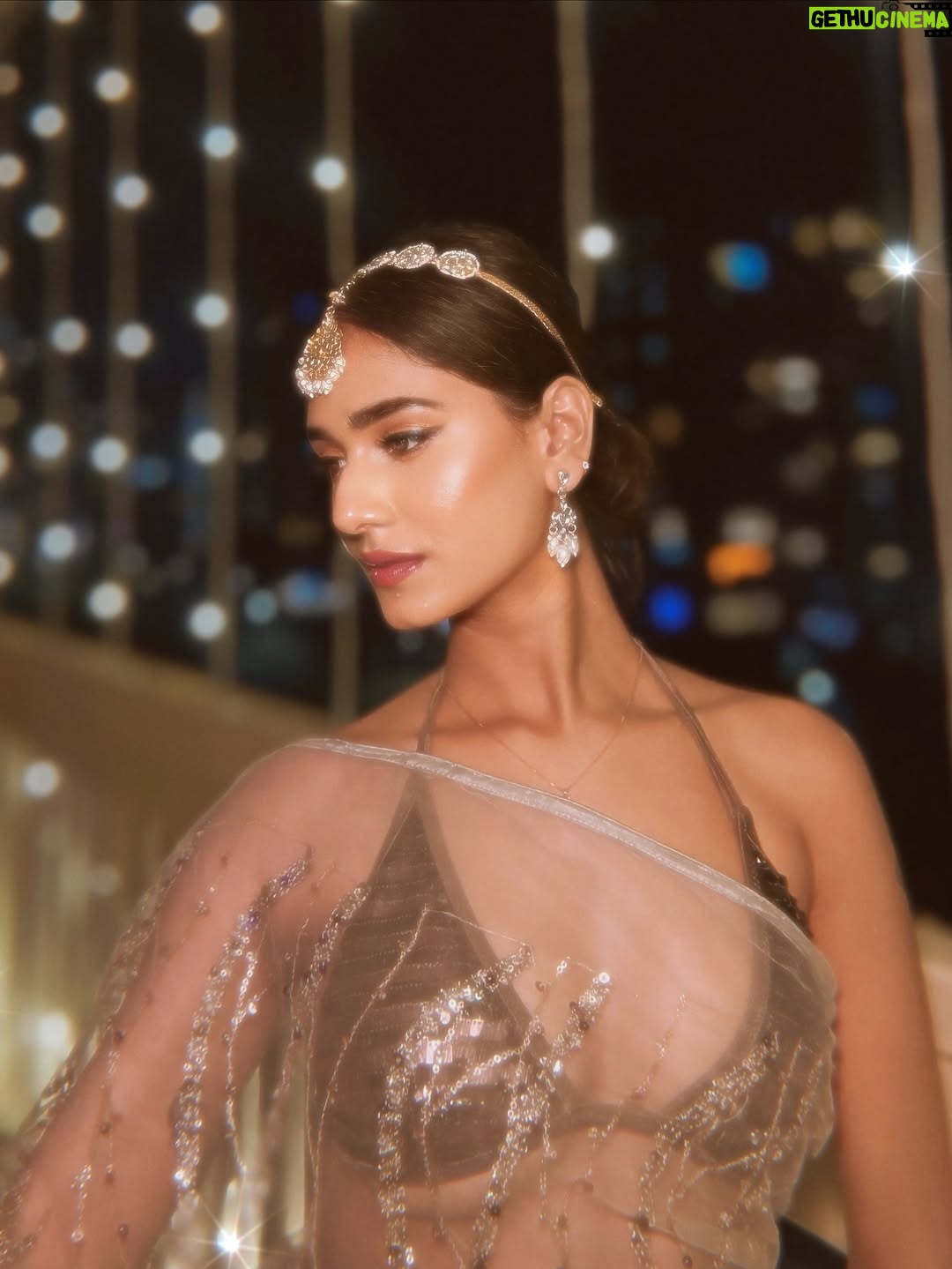 Aditi Prasad - 2.3K Likes - Golden lights, soft glow, and a heart full of festive feels ✨🪔
Here comes my favourite time of the year 🌙💛
.
.
.
#prasadaditi06 #Diwali2025 #FestiveGlam #DesiGlow #IndianInfluencer #LuxuryVibes #EthnicElegance #DesiQueen #FestiveMoodOn #MakeupDose #DiwaliMakeup #GlamVibes #IndianBeautyBlogger #OOTDIndia #FestiveLook #DesiStyle #GlowLikeADiya #LuxuryAesthetic #SareeGoals #FashionReel #BeautyReel #InstaGlam #IndianFashionInfluencer #GlamUpSeason #FestivalOfLights #ReelItFeelIt #GlamDiwali #SoftGlam #IndianModel #goldenhourglow