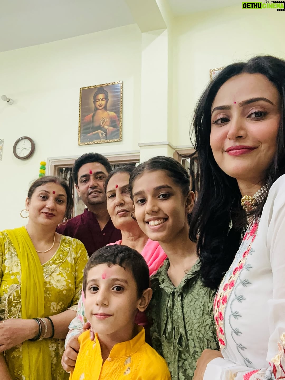 Aditi Rawat - 1.1K Likes - Diwali vibes 🪔✨