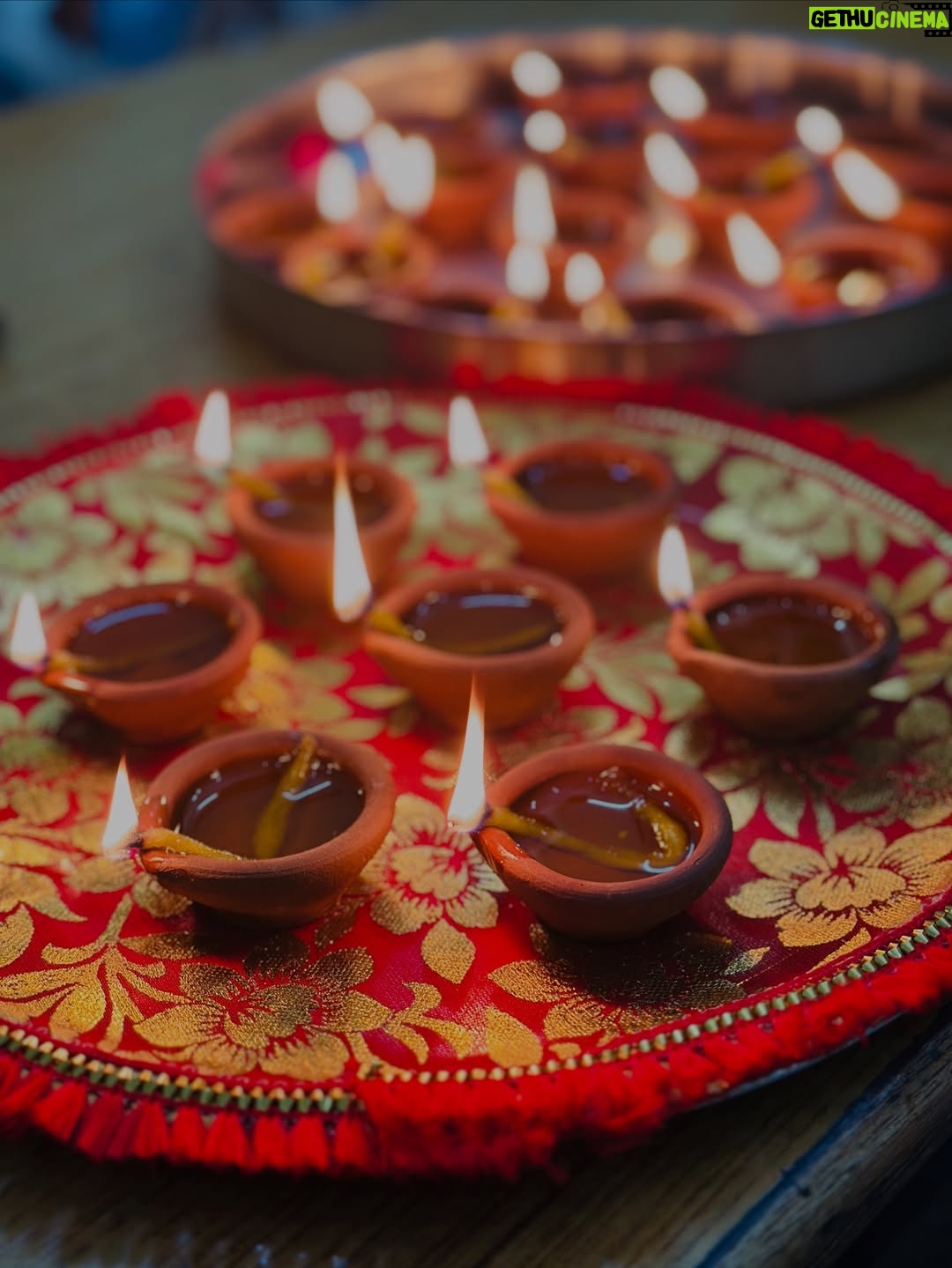 Aditi Rawat - 1.1K Likes - Diwali vibes 🪔✨
