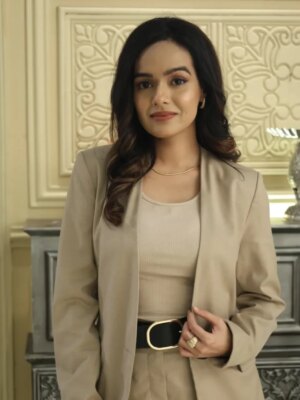 Aditi Sanwal Instagram - Just a girl with goals!! ✨️

#instagram #instagood #pictureperfect #aditisanwal #livelovelaugh #bosslady #KyunkiSaasBhiKabhiBahuThi #love #power #gogirl