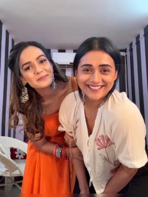 Aditi Sanwal Instagram - When Kajal from ‘Binddii’ met Mitali from ‘kyunki saas bhi kabhi bahu thi’

#binddii #kyunkisaasbhikabhibahuthi2 #kajal #mitali #friends #instagram #fyp