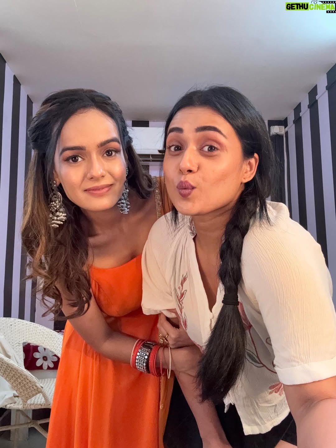 Aditi Sanwal - 17.5K Likes - When Kajal from ‘Binddii’ met Mitali from ‘kyunki saas bhi kabhi bahu thi’

#binddii #kyunkisaasbhikabhibahuthi2 #kajal #mitali #friends #instagram #fyp