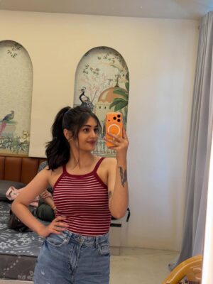Aditi Tripathi Instagram - Just came to say hii🐣