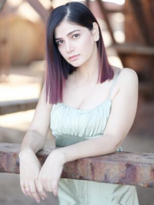 Advika Sharma Instagram - 🧚🏻☘️
.
.
#advikasharma #photography #viral #classy #beach