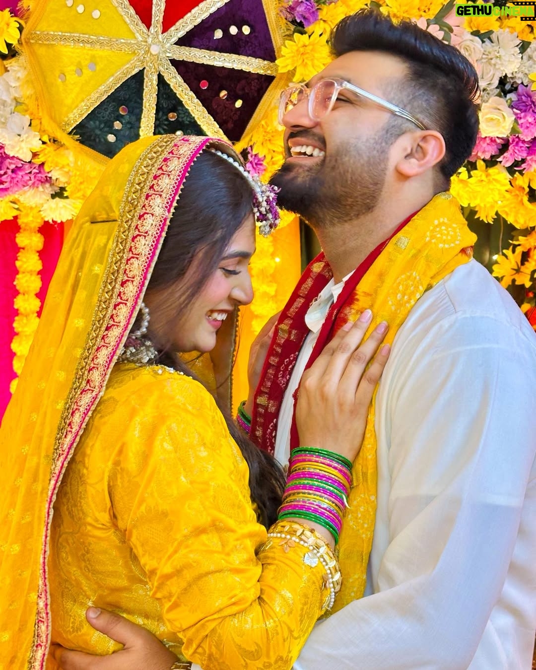 Afreen Burney - 5.6K Likes - Mayoun🥹💛🥰

#love #shadi #bride #groom #mayoun #mehndi #yellow #wedding #trending #explore #desi #desiaesthetic #shadiseason #shadivibes #instamood #instagram