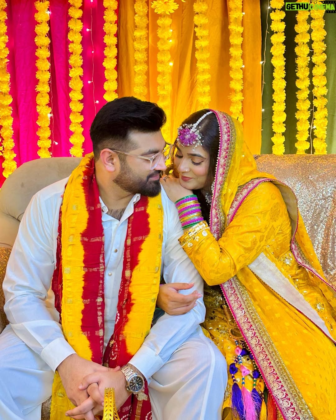 Afreen Burney - 5.6K Likes - Mayoun🥹💛🥰

#love #shadi #bride #groom #mayoun #mehndi #yellow #wedding #trending #explore #desi #desiaesthetic #shadiseason #shadivibes #instamood #instagram