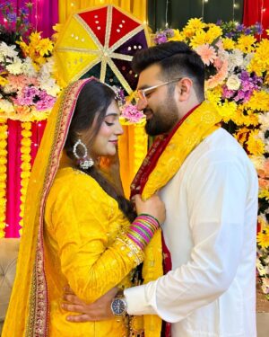 Afreen Burney Instagram - Mayounš„¹šš„°
#love #shadi #bride #groom #mayoun #mehndi #yellow #wedding #trending #explore #desi #desiaesthetic #shadiseason #shadivibes #instamood #instagram