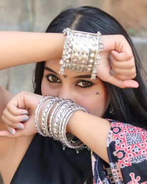 Afsana Instagram - केम छो? ❤️ 

📸 : 
🎨 : @pro_shoots1 

#explore #navratri #traditonal #photoofday