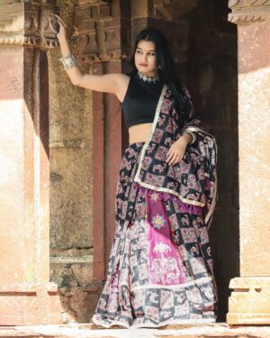 Afsana Instagram - केम छो? ❤️ 

📸 : 
🎨 : @pro_shoots1 

#explore #navratri #traditonal #photoofday