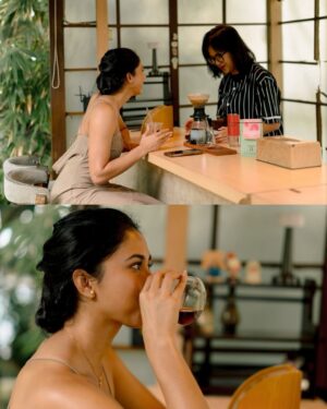 Aghniny Haque Instagram - Awal Januari dibuka dengan tamu yang manis ✨

Terima kasih Kak @aghninyhaque sudah mampir dan ngopi di Kopi Susu Bu Lurah.
Semoga awal tahun ini penuh hal baik dan perjalanan ke depannya selalu lancar.
Dan selamat atas rilis film terbarunya “Penerbangan Terakhir” @filmpenerbanganterakhir — semoga terbang tinggi dan sampai ke banyak hati 🤍✈️

#kopisusubulurah #kopisusunyamandilambung
