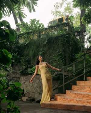 Aghniny Haque Instagram - Seneng banget tiap pulang Semarang dapet foto bagus hehe @ciripet 💛✨
