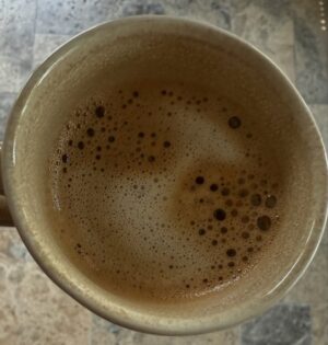 Agnieszka Dygant Instagram - Dzień dobry 🫶🏼 Życzę Państwu  cudownego wakacyjnego dnia
Dziękuję @tilescompl  za bezstresowe poranki z  moją  zawsze świetnie wyglądającą podłogą , bez względu na ilość gości , kotów i psów w domu😉

Współpraca