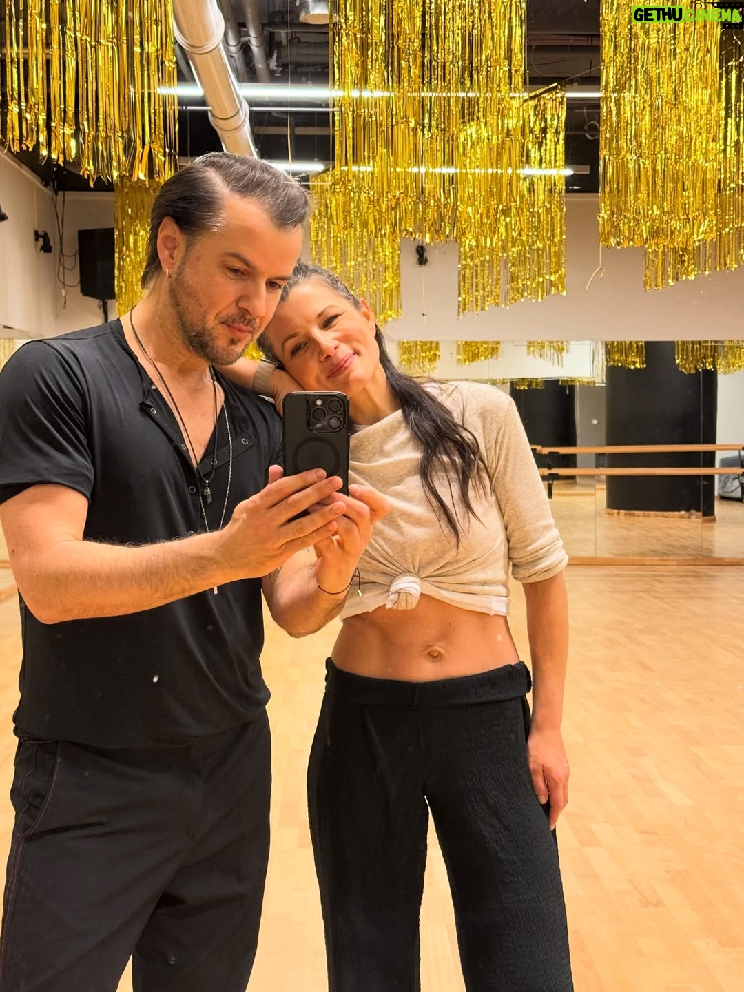 Agnieszka Sienkiewicz - 1.4K Likes - Powrót na sale 💃🕺

Dla siebie, dla przyjemności, dla ciała i ducha.

#partnerincrime @krzysztof_hulboj