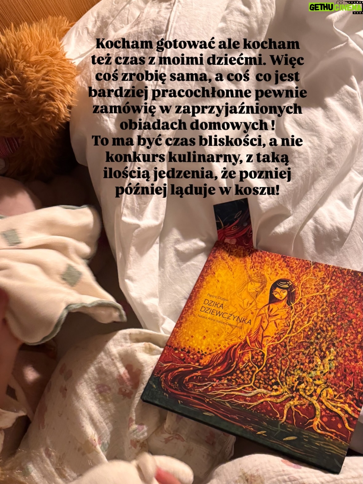 Agnieszka Sienkiewicz - 1.6K Likes - A jak u was tym przedświątecznym pędem i presją? 
Polecam wrzucić na luz i odpuścić sobie bycie idealną “panią domu” :-) 

Żebyście za dwa tygodnie na święta cieszyły się ze spotkań z bliskimi, a nie były wykończone sprzątaniem i gotowanie i jeszcze spłukane 🤪🤪🤪