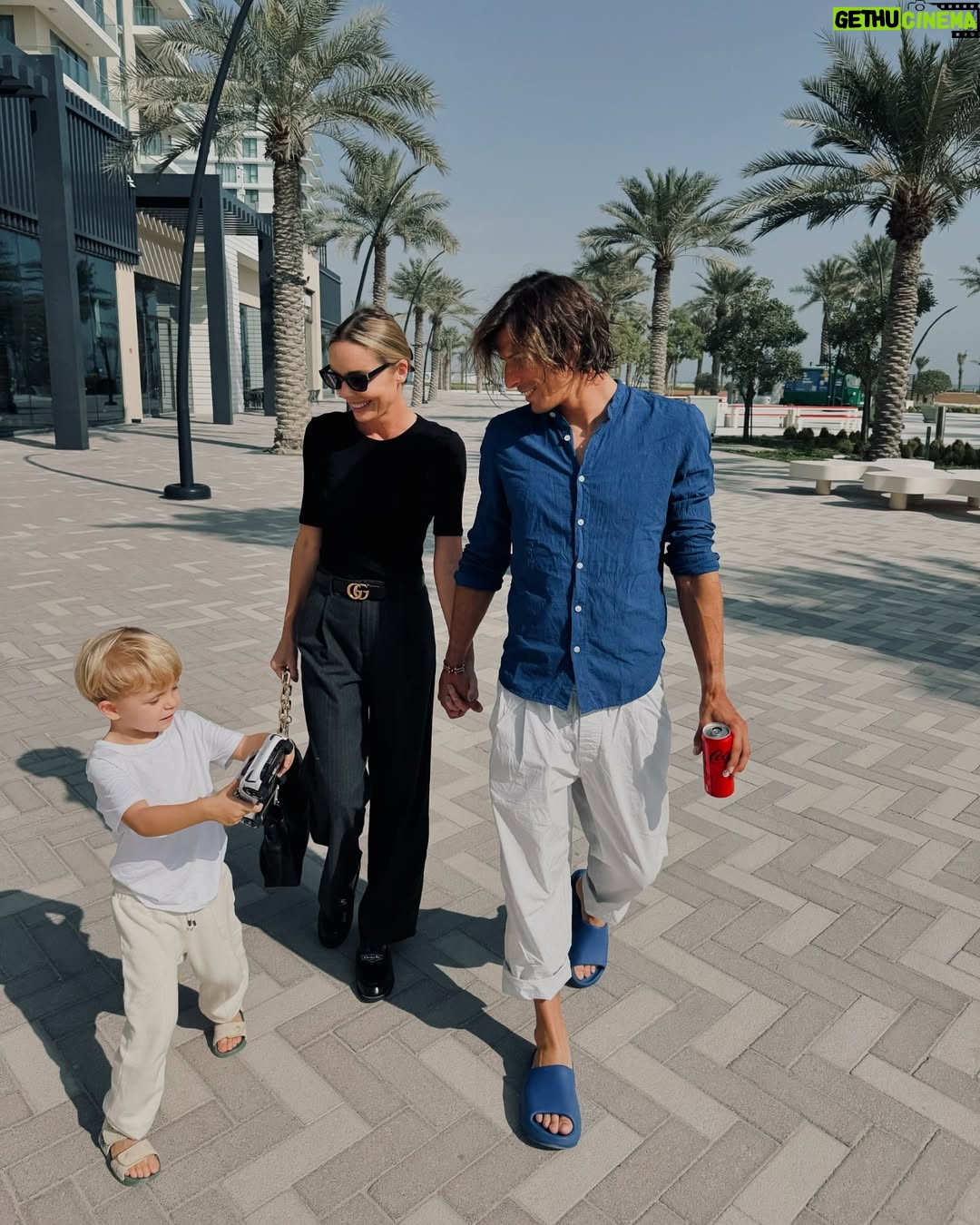 Agnieszka Włodarczyk - 13.8K Likes - To właśnie te momenty pozwalają nabrać sił i przygotować się mentalnie na to, co przed nami. 

These moments give us strength and help us mentally prepare for what’s ahead.

#rodzina #family