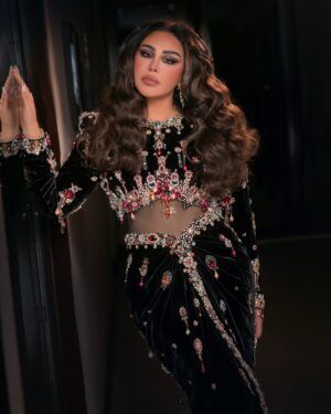 Ahlam Instagram - تشرفت بالغناء في «ثنايا» العُلا
احتفالاً بـ«عام الحِرف اليدوية»، في ليلة استثنائية ، شكرا لجمهوري الي حضر من كل مكان ، أسعدتموني بقدر المحبة الي شفتها في عيونكم ♥️💚🇸🇦
شتاء طنطورة ، اكيد اني رح اكرر الحضور مرة اخرى ، في مدينة جميلة مثل #العُلا سحرني المكان بكل تفاصيله